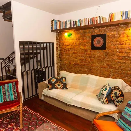 Stylish Triplex 15min To Taksim Vakantiehuis *